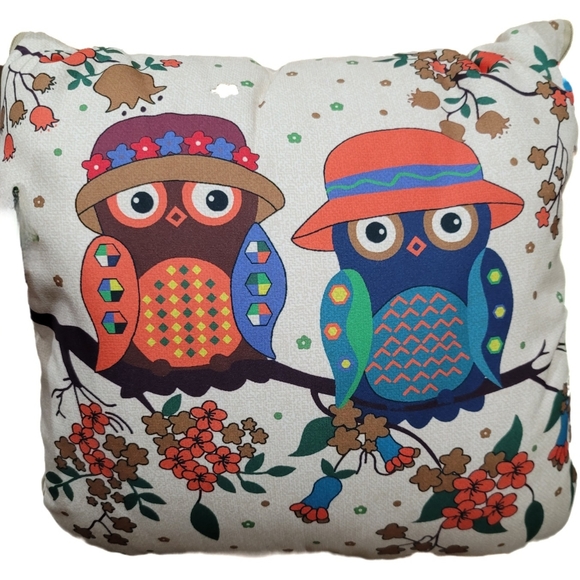 Throw blanket warm soft foldable into a pillow - Picture 1 of 5